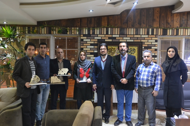 جوايز برگزيدگان فراخوان المان نوروزي 95 شهرداري لاهيجان اهدا شد